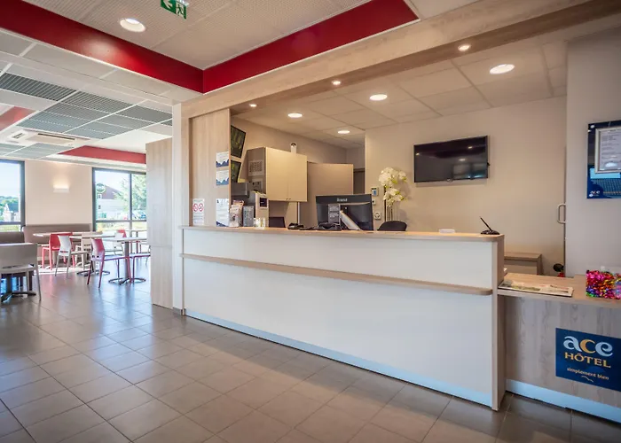 Ace Bordeaux Blanc Hotel Carbon-Blanc